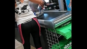 slut grocery store in leggins